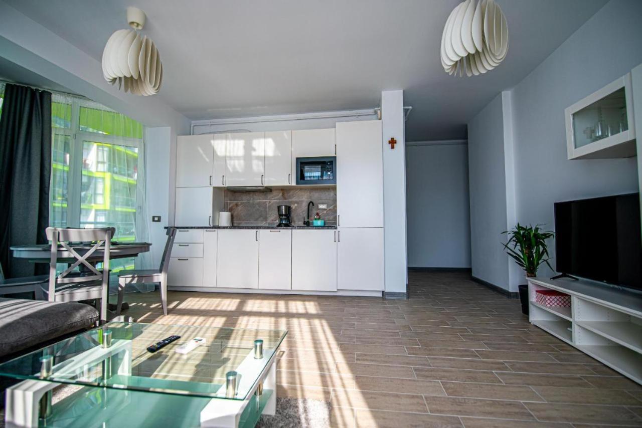 Apartament Katrina - Alezzi Beach - Sea View Năvodari المظهر الخارجي الصورة